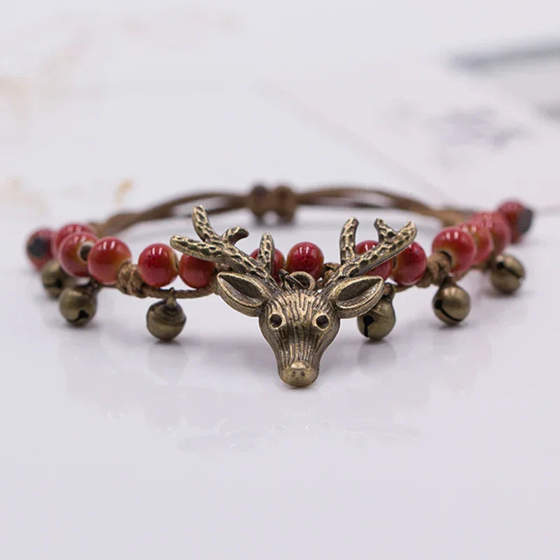 Ambachtelijke bedelarmband met keramisch hertje