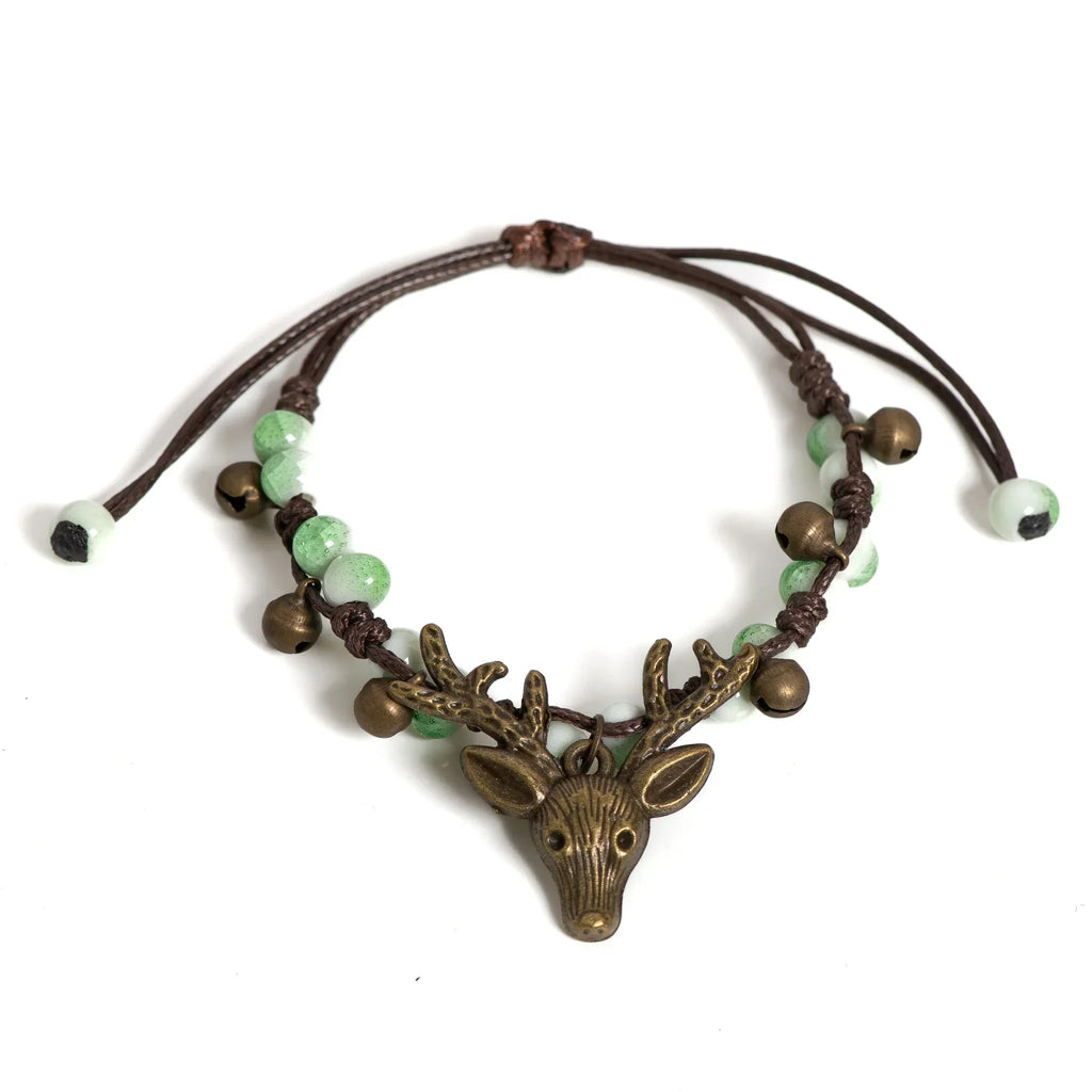 Ambachtelijke bedelarmband met keramisch hertje
