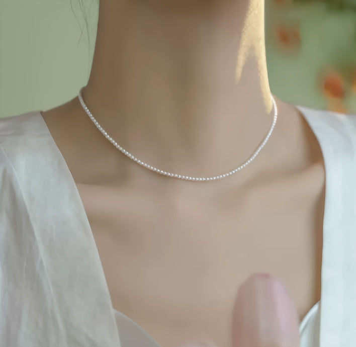 Shiny Pearl Necklace