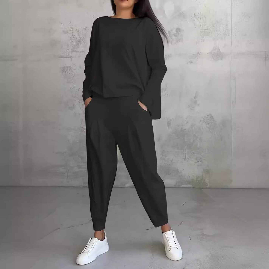 Soft Two-Piece Autumn Set with a Relaxed Coordinated Cut
