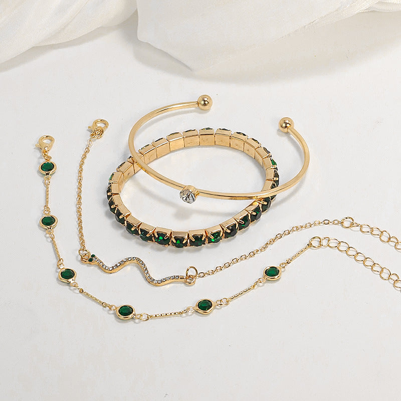 Bracelet Set with Green Stones and Wavy Chain