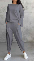 Soft Two-Piece Autumn Set with a Relaxed Coordinated Cut
