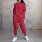 Soft Two-Piece Autumn Set with a Relaxed Coordinated Cut