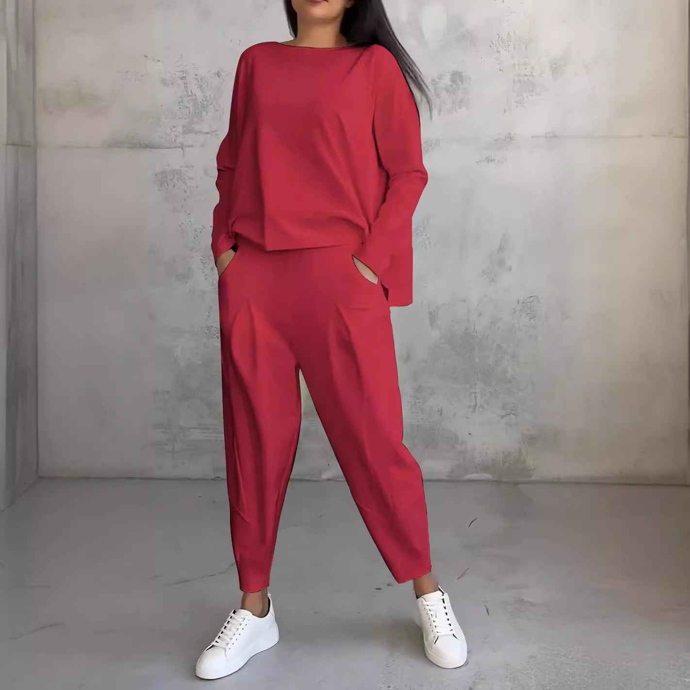 Soft Two-Piece Autumn Set with a Relaxed Coordinated Cut