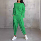 Soft Two-Piece Autumn Set with a Relaxed Coordinated Cut