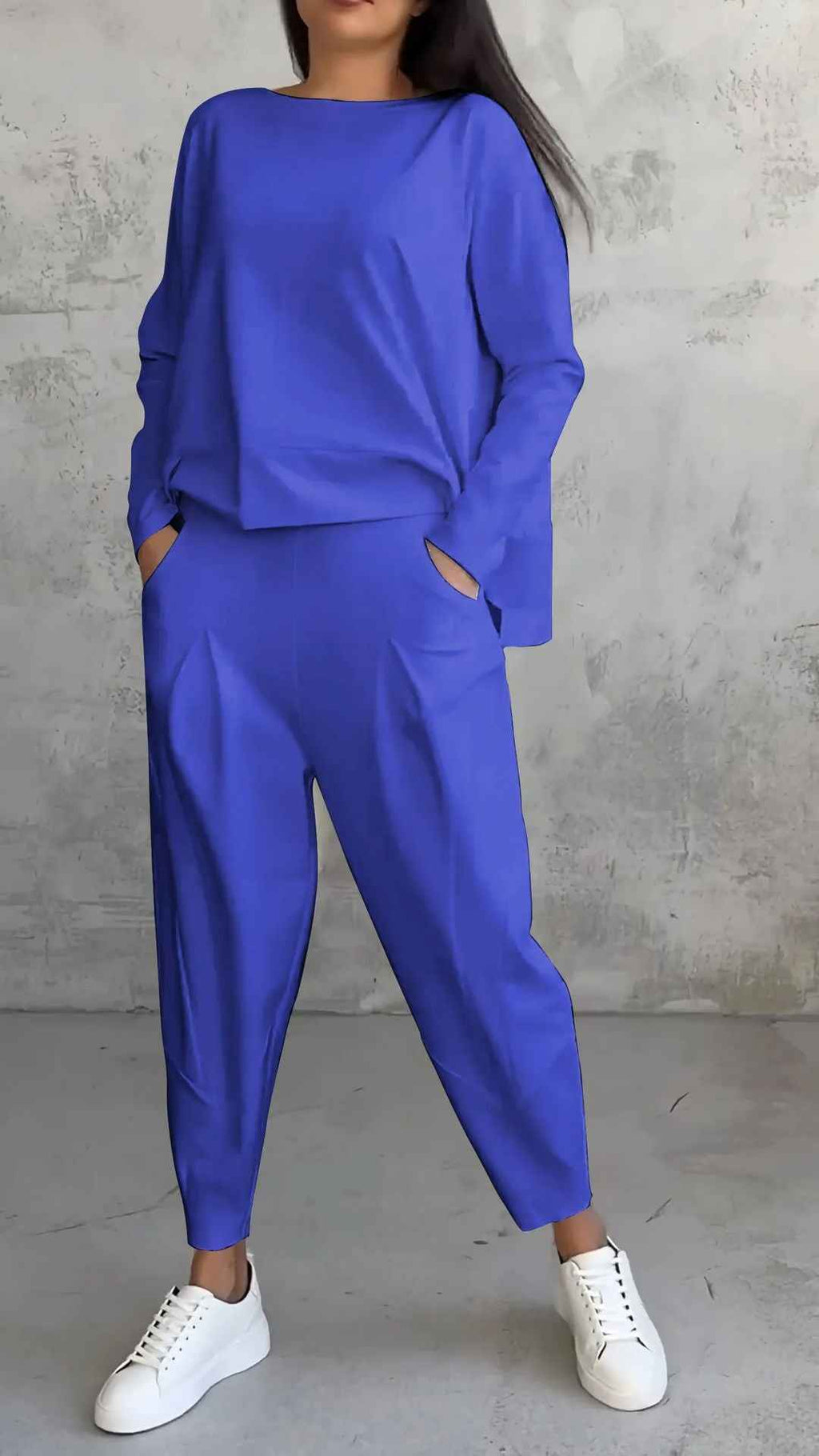 Soft Two-Piece Autumn Set with a Relaxed Coordinated Cut