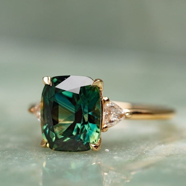 Green Gemstone-Look Solitaire Ring with Side Accents