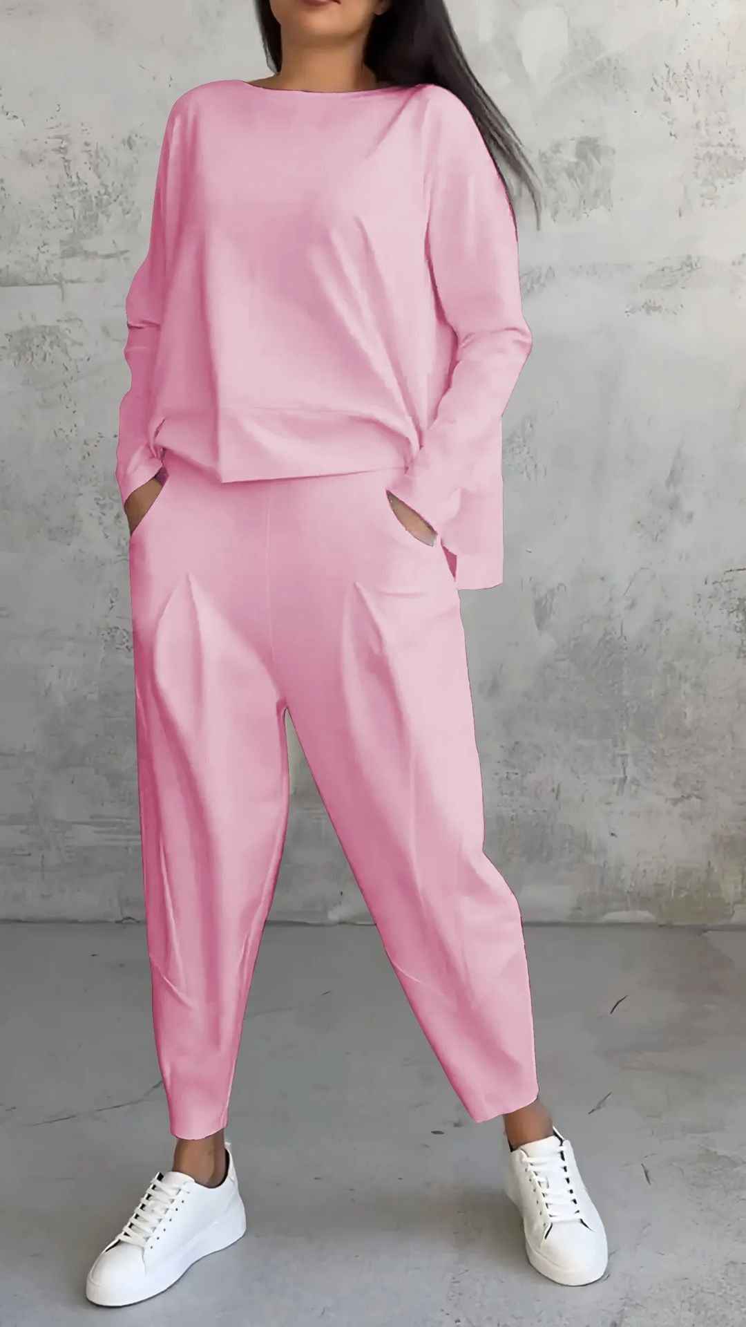 Soft Two-Piece Autumn Set with a Relaxed Coordinated Cut