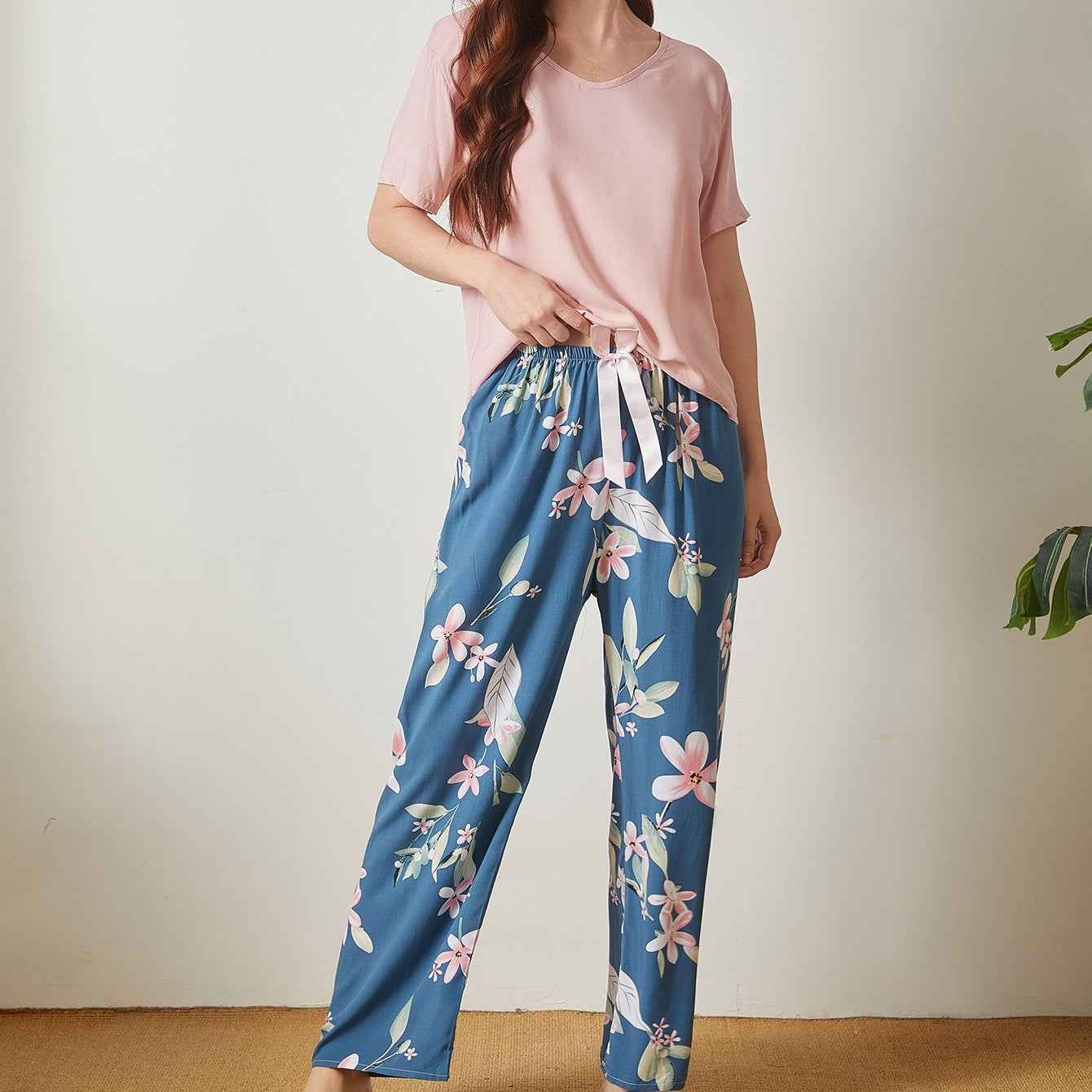 Cotton Crepe Loungewear Set with Airy Two-Piece Shape