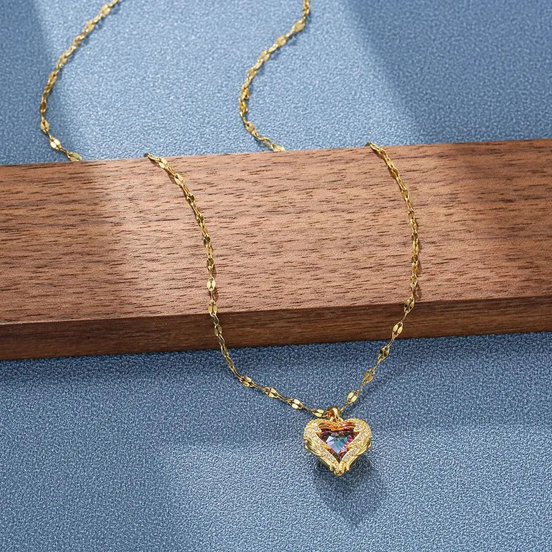 Ketting met kristallen oceaanharthanger