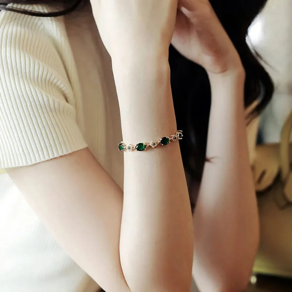 Armband met groene kristallen, geïnspireerd op de tuin