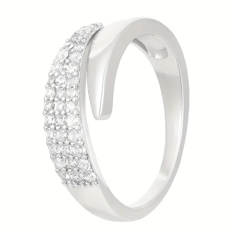 Fonkelende ring met steen in twee kleuren