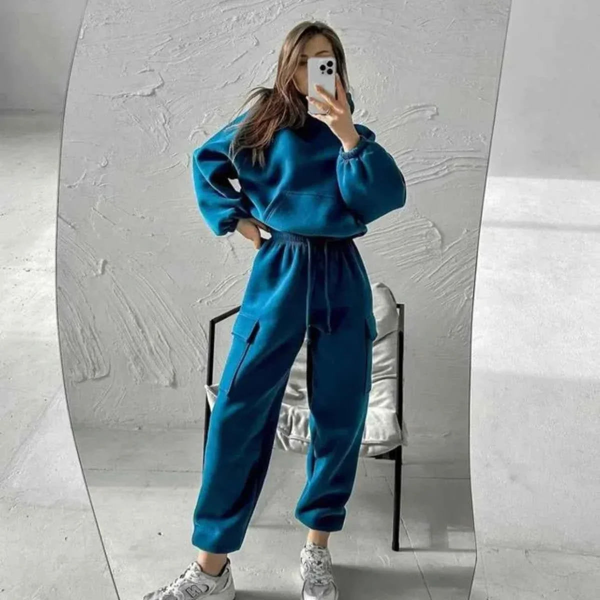 Hoodie and Jogger Set with Cargo Pockets and Relaxed Fit