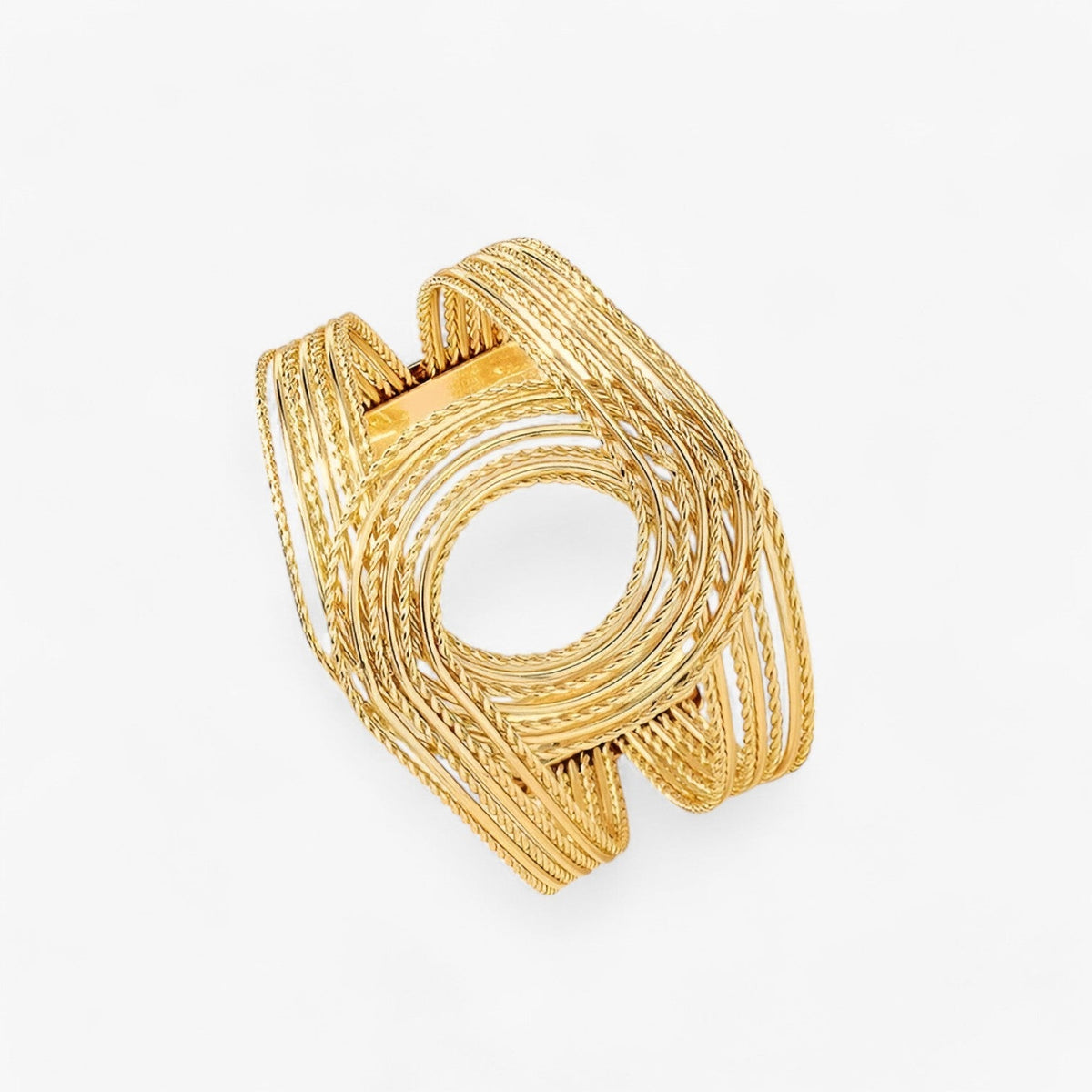 Gegraveerde dubbele-C bangle in goudkleur