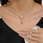 Tweedelige bruidsset met druppelhanger en oorbellen