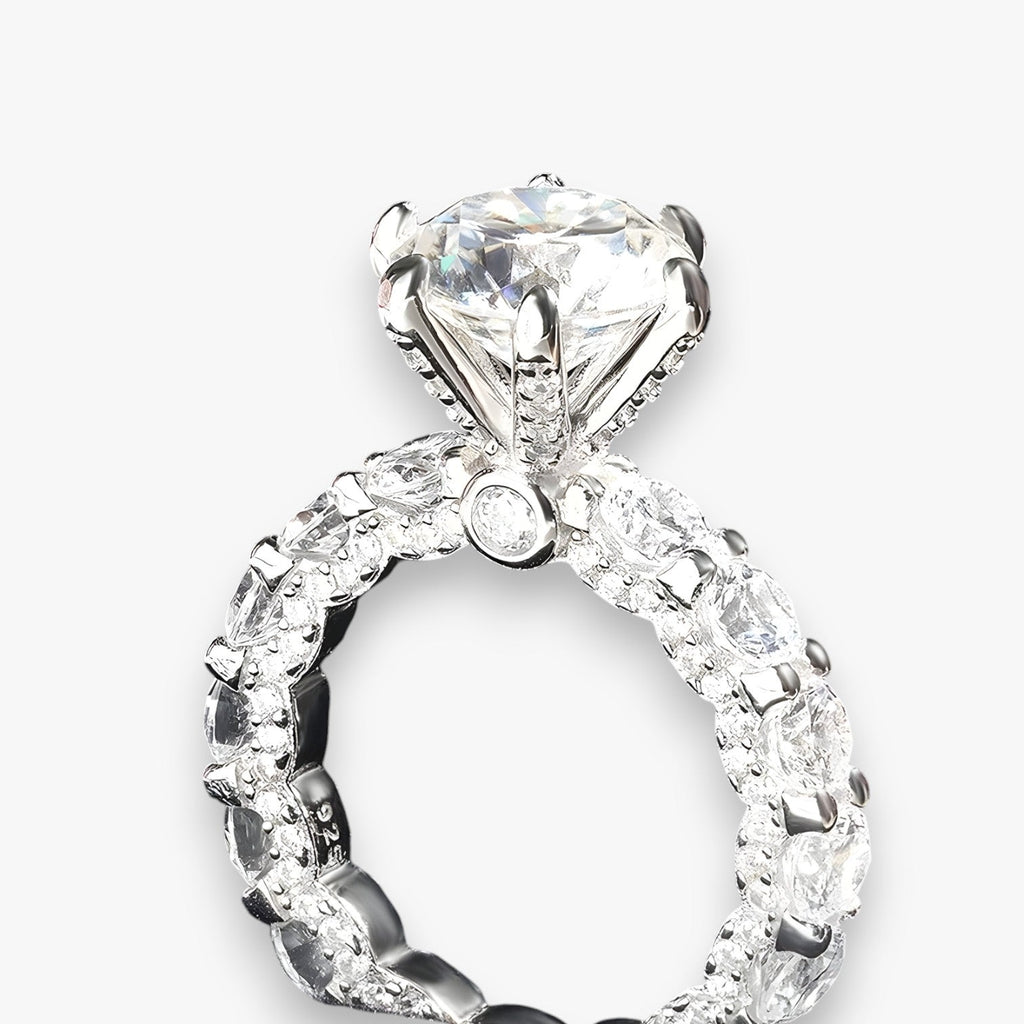 Moissanietring in S925 zilver met verborgen halo