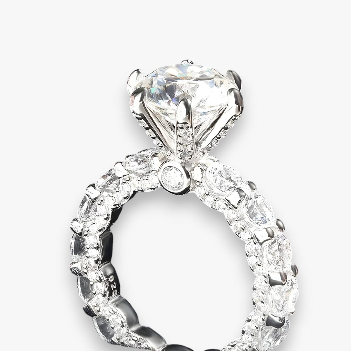 Moissanietring in S925 zilver met verborgen halo