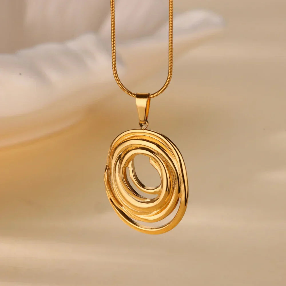 Hollow Geometric Oval Necklace