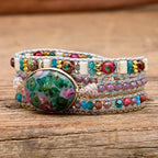 Kralenarmband van blauw calciet en agaat in regenboogkleuren
