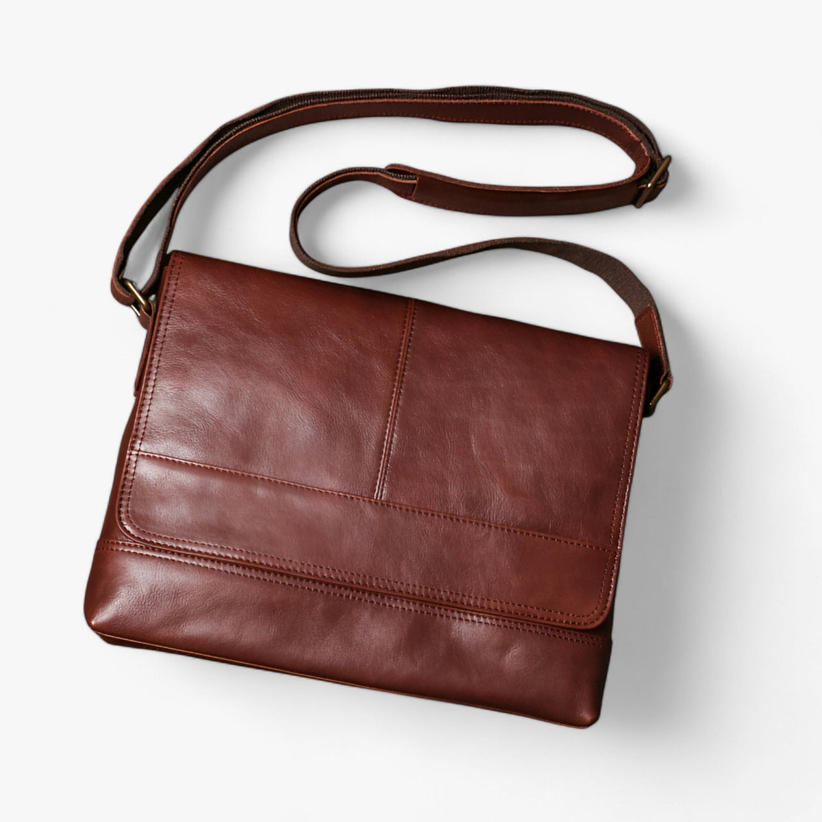 Timeless Durable Leather Messenger Shoulder Bag
