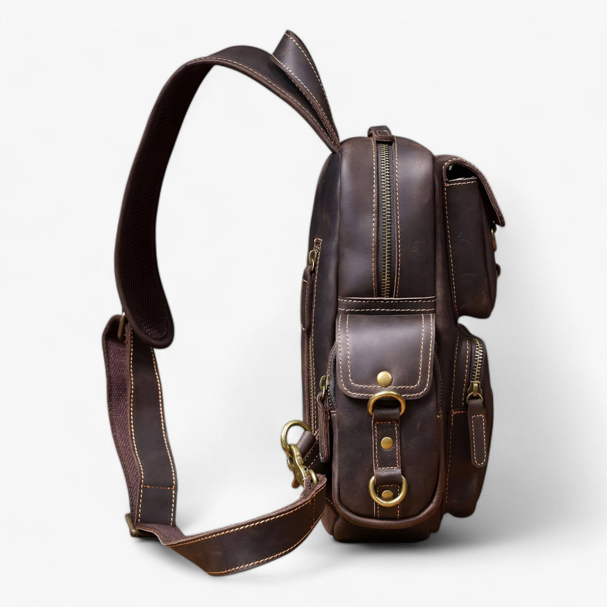 Sleek Full-Grain Leather Vintage-Style Everyday Bag