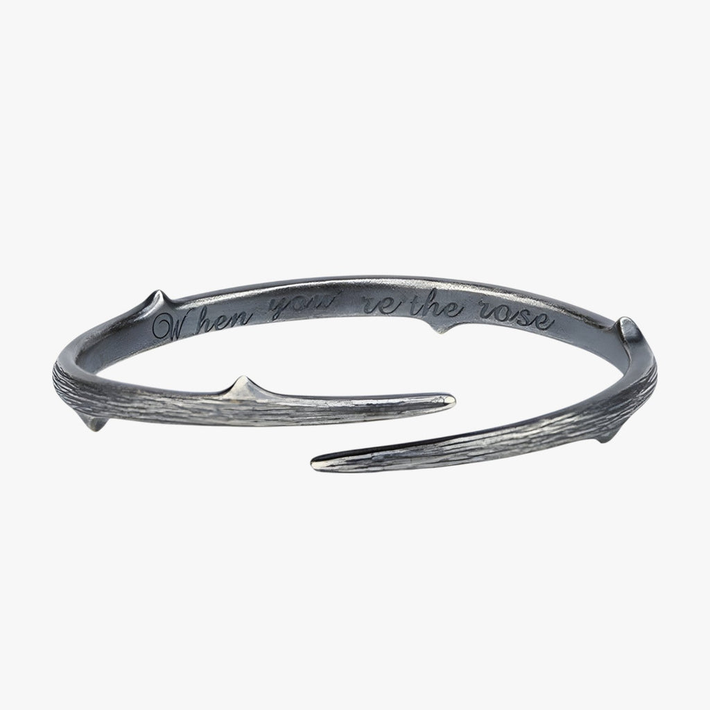 Vaste bangle in zilverkleur, vintage afwerking