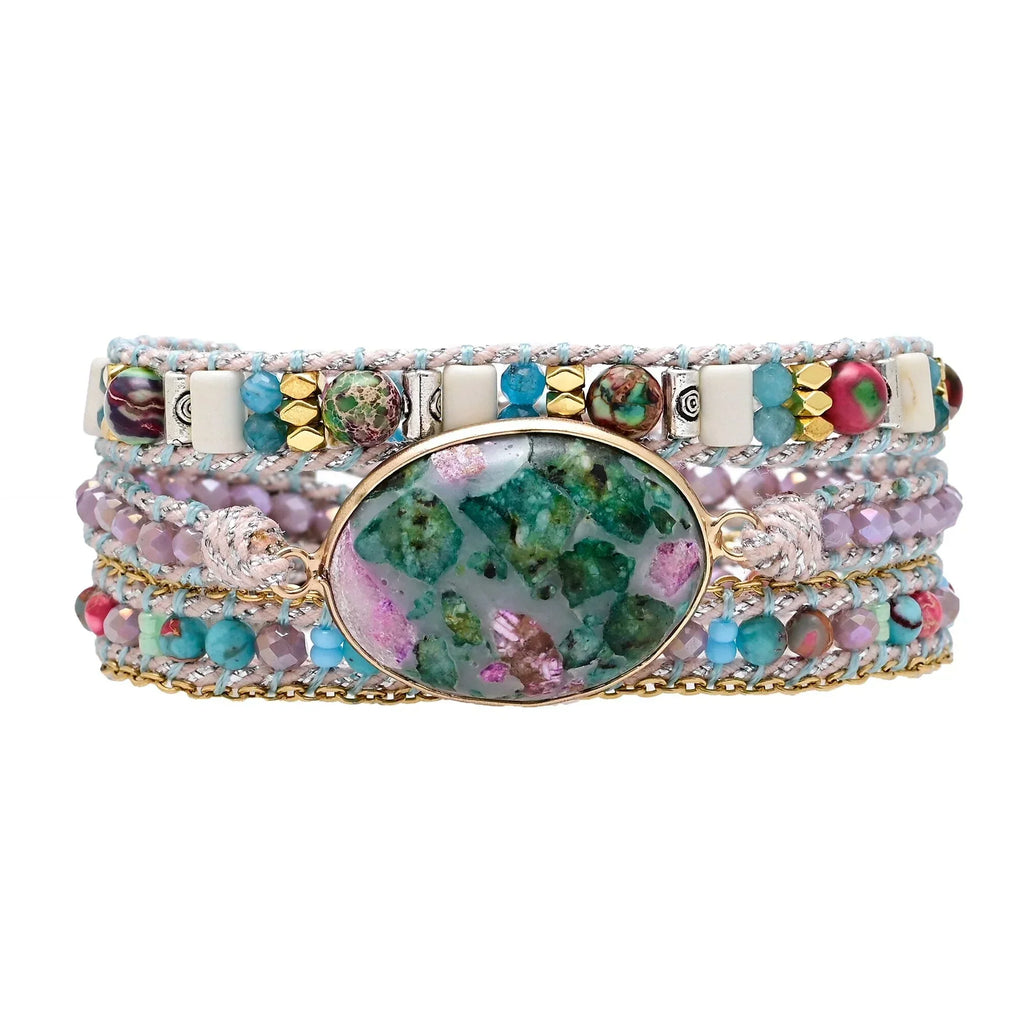 Kralenarmband van blauw calciet en agaat in regenboogkleuren