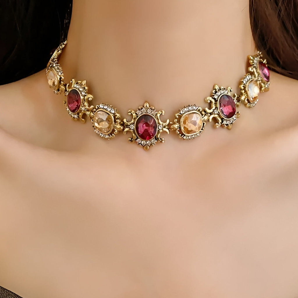 Set met collier en oorbellen met strass