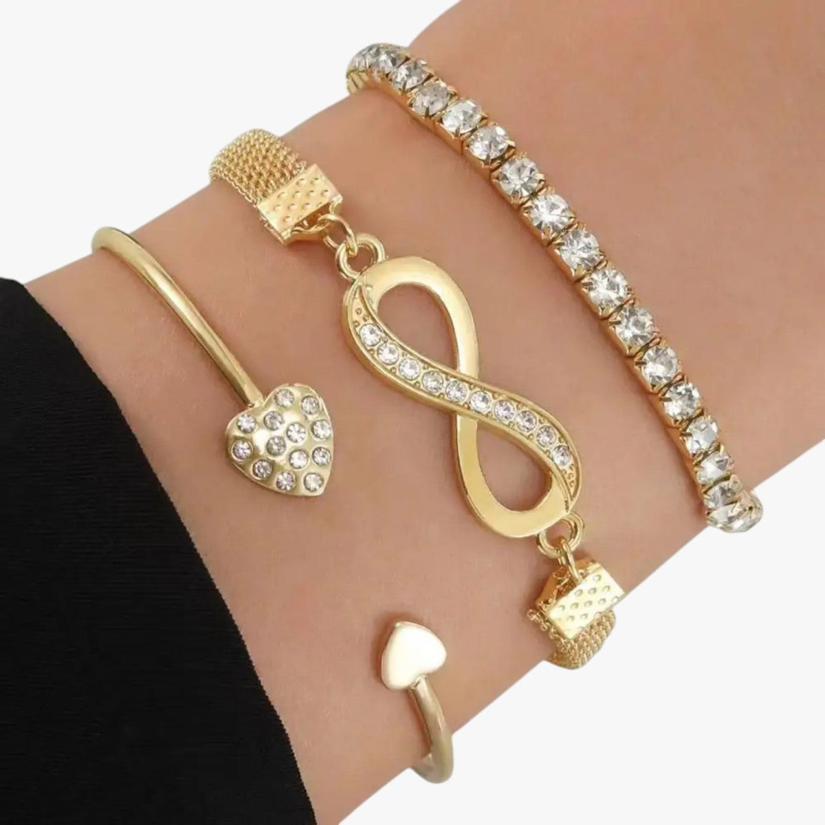 Gelaagde armbandenset met hart en strassteentjes