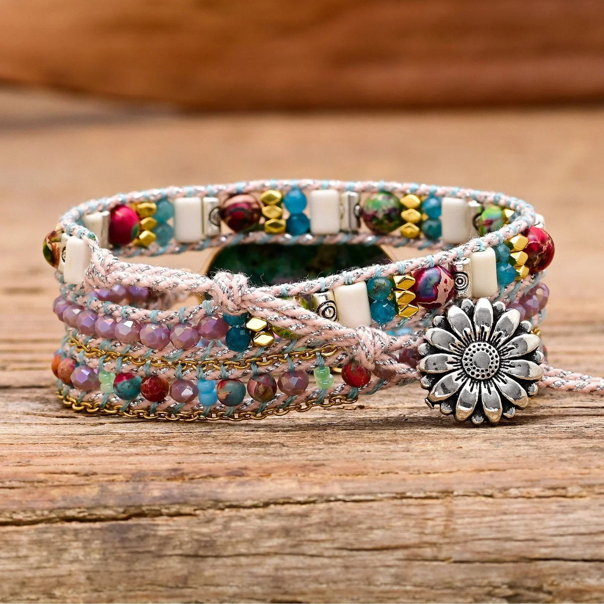 Kralenarmband van blauw calciet en agaat in regenboogkleuren