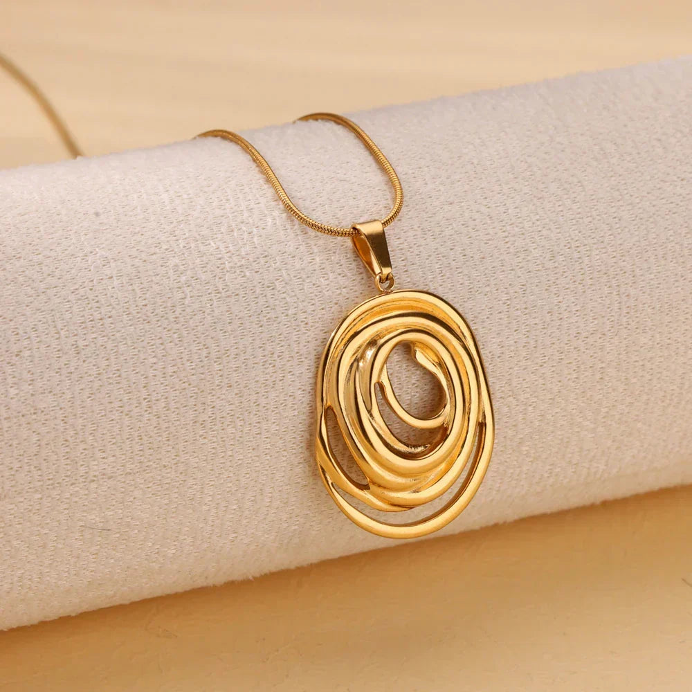 Hollow Geometric Oval Necklace