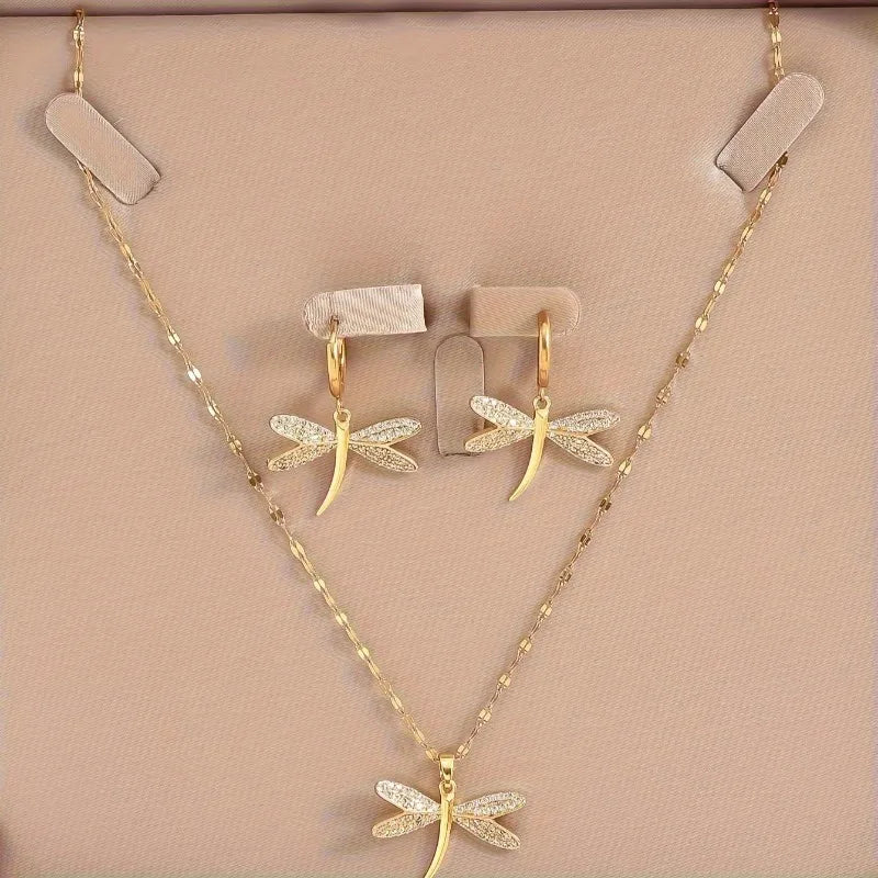 Goudkleurige set met libelketting en oorbellen