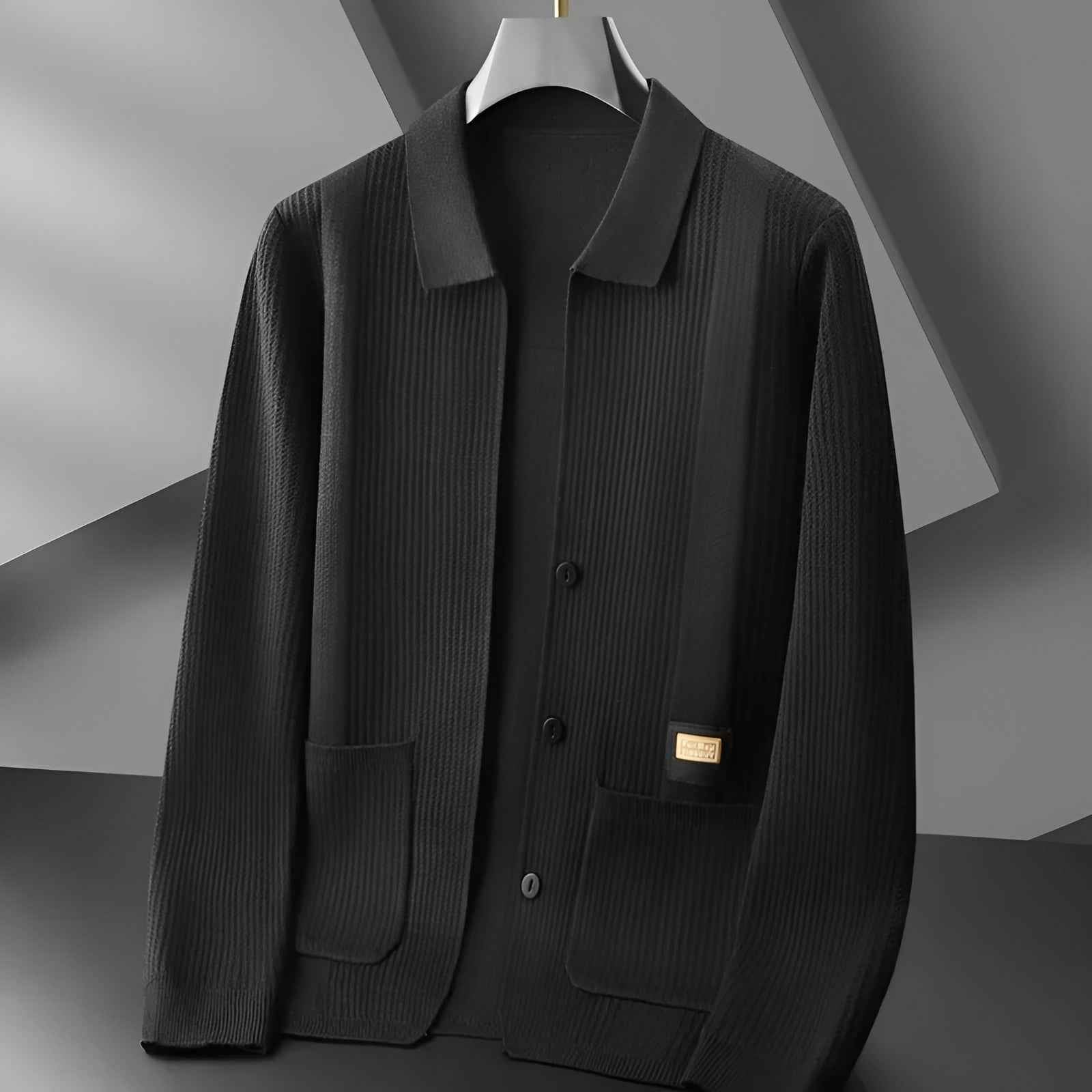 Tailored Knit Jacket with Turn-Down Collar and Neat Shoulders