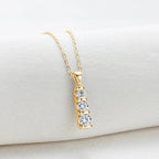 Ketting met drie ingelegde sparks