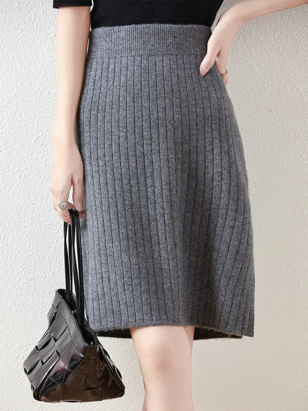 Ribbed Knit Midi Skirt with Side Slit