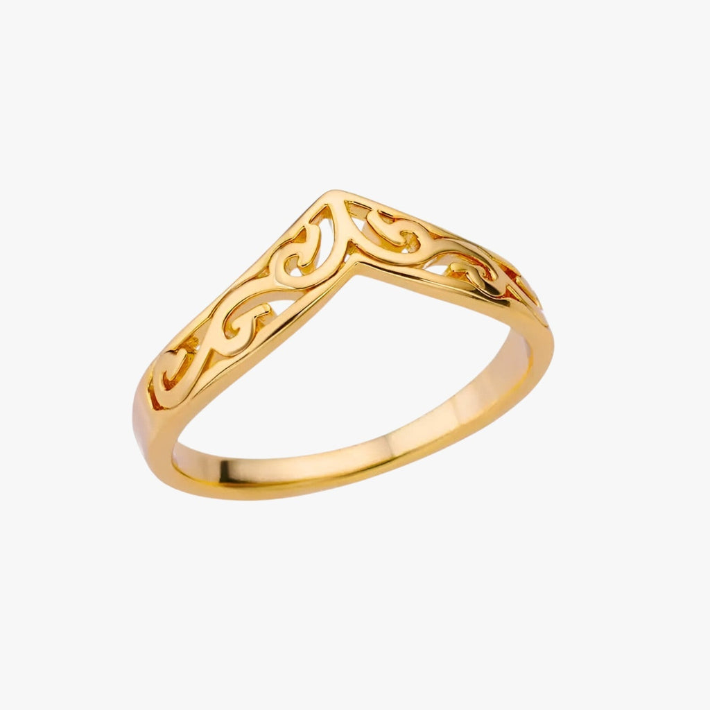 Goudkleurige ring met fijn botanisch totemdetail