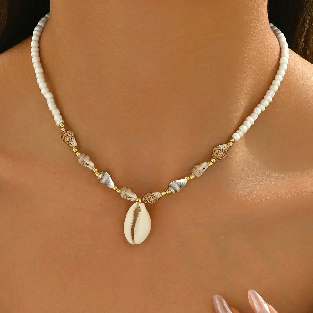 Seashell Pendant Necklace in Ten Styles
