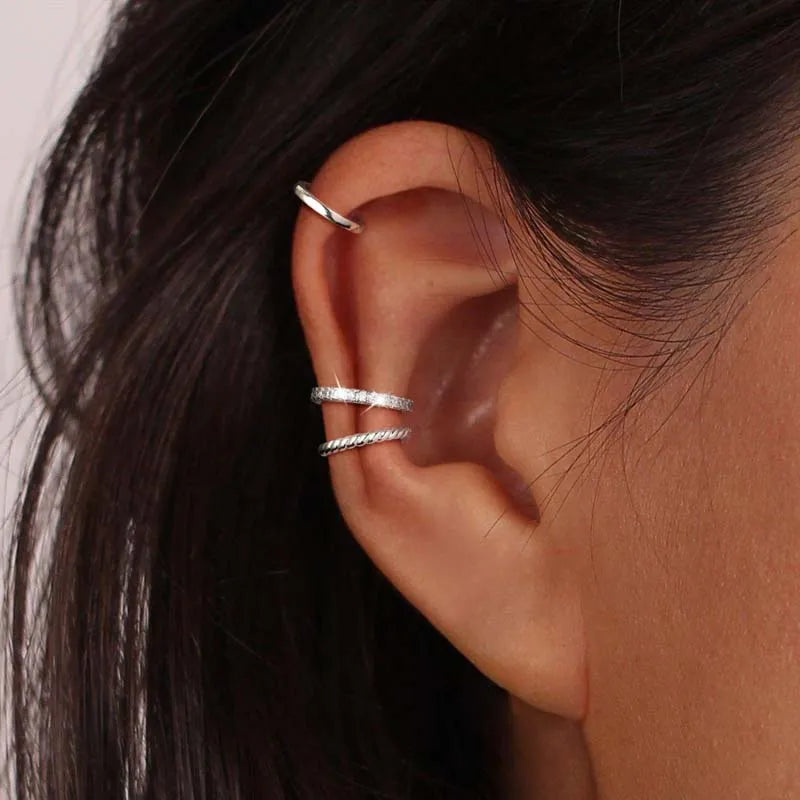 Oorclips met drievoudige welving