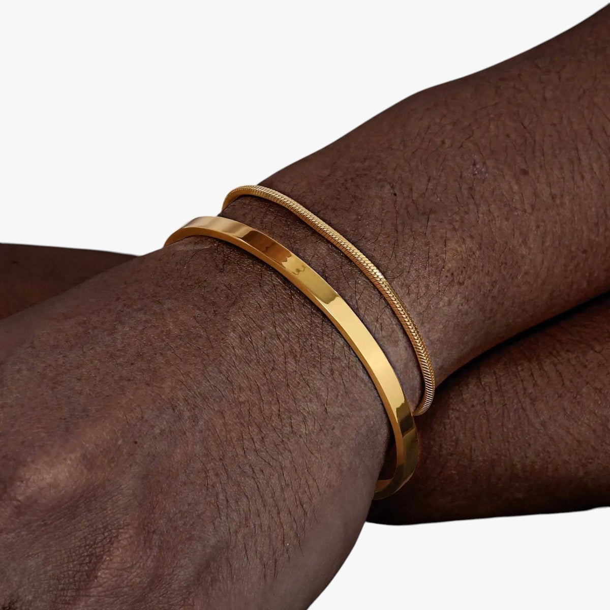 Set stalen schakelarmbanden met mat zwarte details