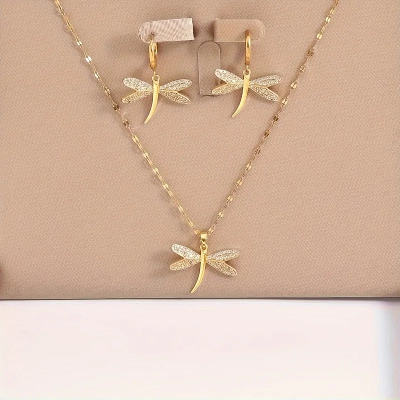 Goudkleurige set met libelketting en oorbellen