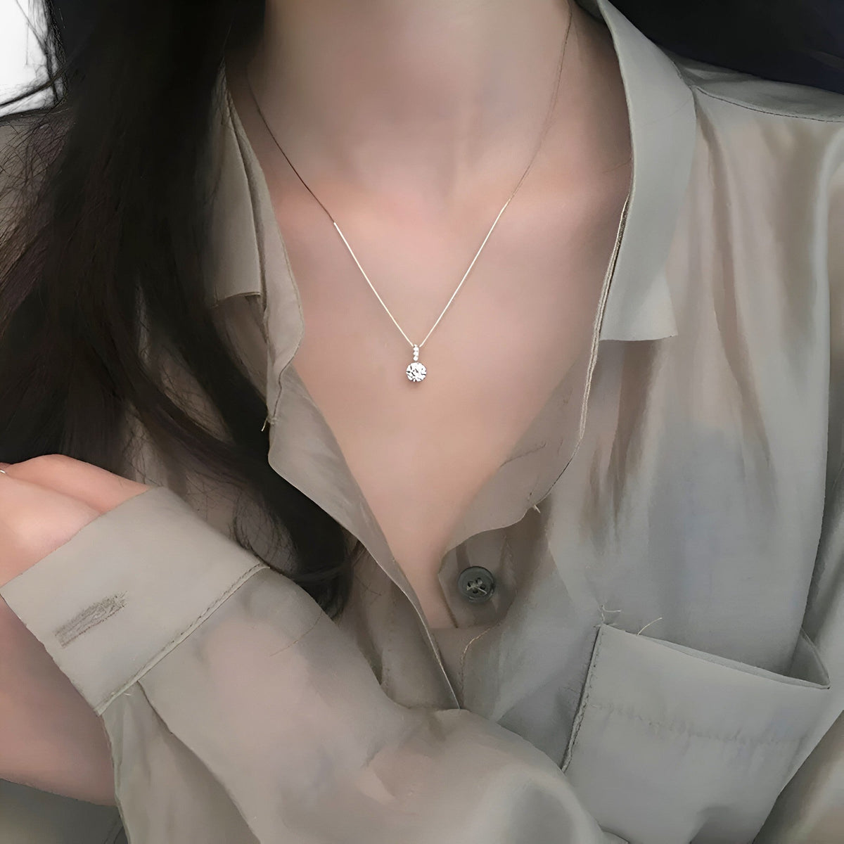 Silver-Plated Necklace with Round Zircon