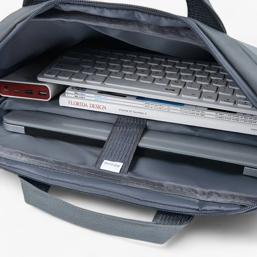 Compacte moderne laptoptas met grote inhoud in vijf kleuren