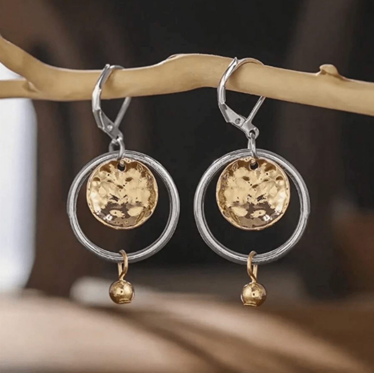 Boucles d'oreilles pendentif rond ajouré style vintage