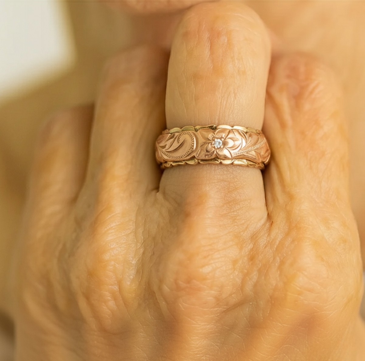 Vintage goudkleurige rozenring