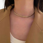 Roestvrijstalen choker met gebeeldhouwde hanger