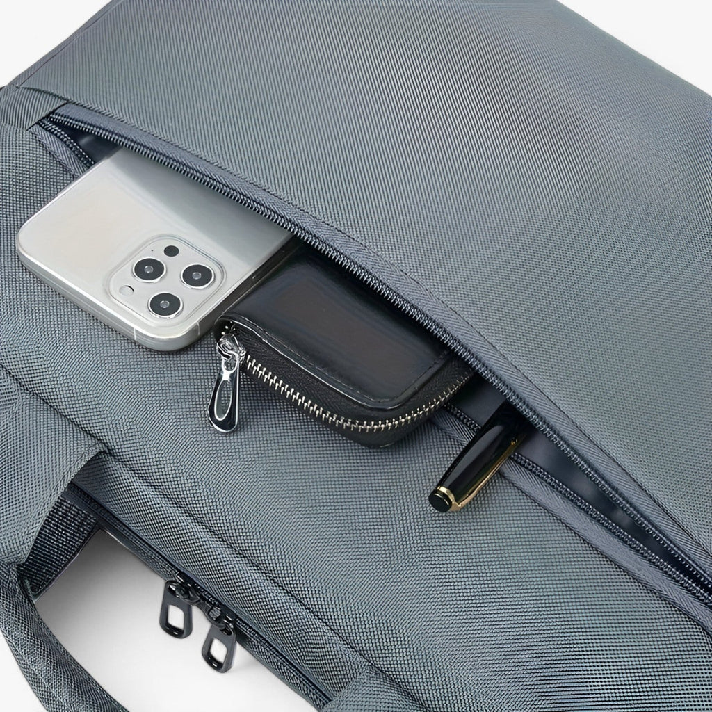 Compacte moderne laptoptas met grote inhoud in vijf kleuren