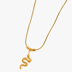 Goudkleurige slangenketting met vintage afwerking