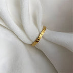 Gepolijste goudkleurige ring van 2 mm, smal profiel