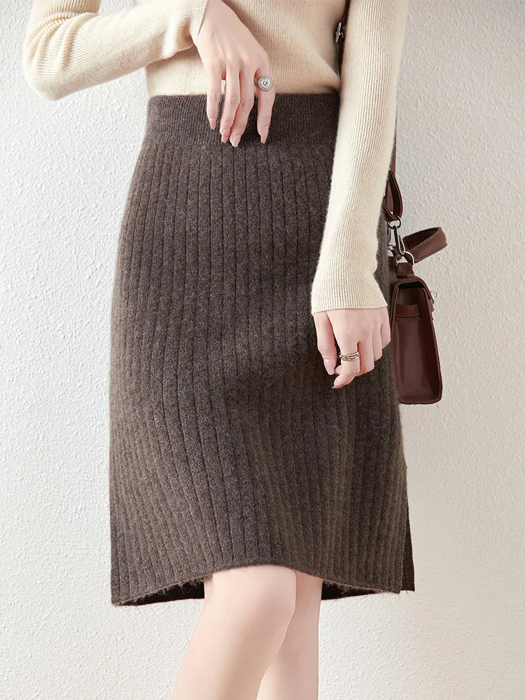 Ribbed Knit Midi Skirt with Side Slit