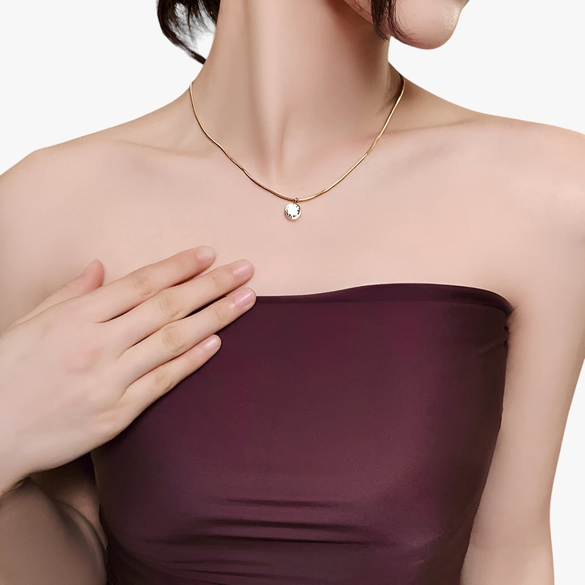 Eenvoudige goudkleurige ketting met gepolijste afwerking